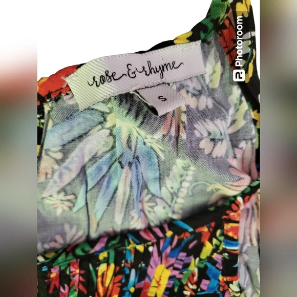 💕Rose and rhyme tank‎ blouse - Picture 3 of 4